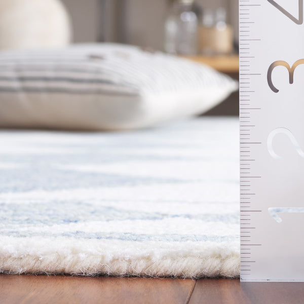 Safavieh Ebony Hand-tufted Area Rug – Luxurious Geometric Design In Soft Blue And Ivory For Modern Spaces Blue ,Ivory Wool,Polyester Ebn122m-9