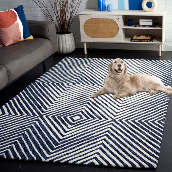 Safavieh Ebony 150 Hand Tufted  Rug Navy / Ivory 6' x 6' Square