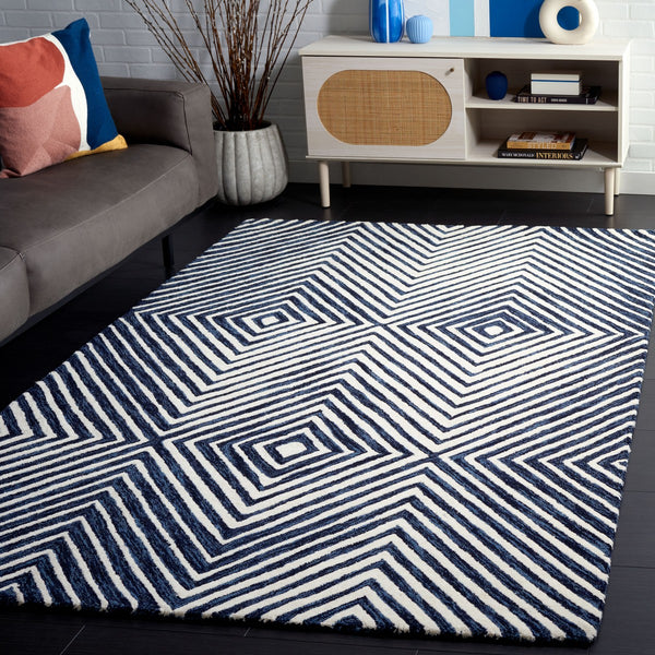 Safavieh Ebony 150 Hand Tufted  Rug Navy / Ivory 6' x 6' Square