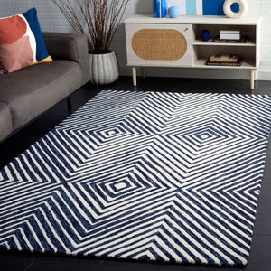 Safavieh Ebony 150 EBN150 Hand Tufted  Rug Navy / Ivory EBN150N-6