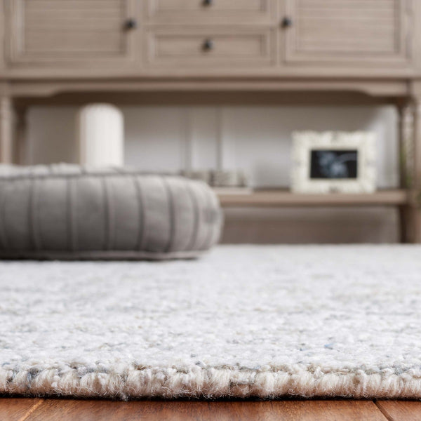 Safavieh Ebony 201 Hand Tufted Traditional Rug Grey / Ivory 4' x 6'