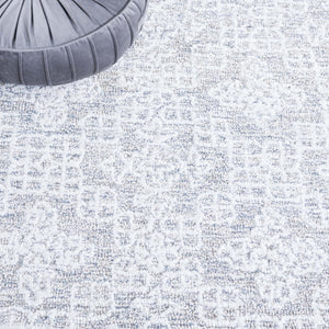 Safavieh Ebony 201 Hand Tufted Traditional Rug Grey / Ivory 4' x 6'