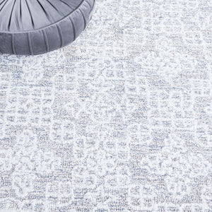 Safavieh Ebony 201 Hand Tufted Traditional Rug Grey / Ivory 5' x 8'