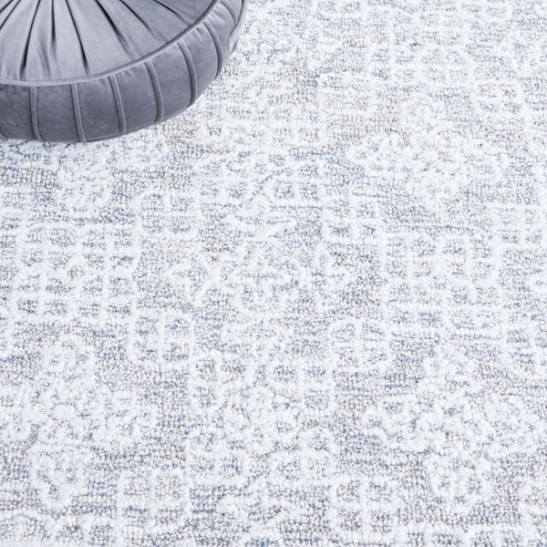 Safavieh Ebony 201 Hand Tufted Traditional Rug Grey / Ivory 5' x 8'