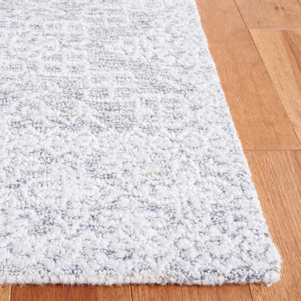 Safavieh Ebony 201 Hand Tufted Traditional Rug Grey / Ivory 5' x 8'