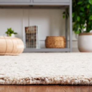 Safavieh Ebony 202 Hand Tufted Traditional Rug Brown / Ivory 5' x 8'