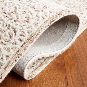 Safavieh Ebony 202 Hand Tufted Traditional Rug Brown / Ivory 5' x 8'