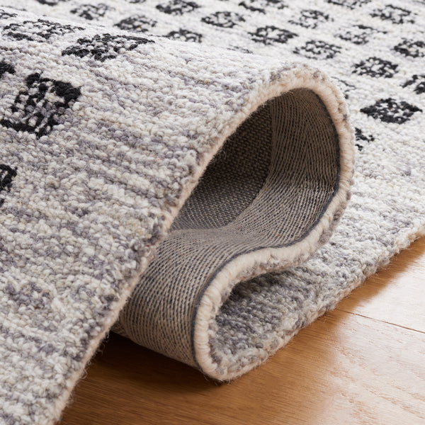 Safavieh Ebony 203 Checkered Hand Tufted Modern Rug Silver / Black 4' x 6'