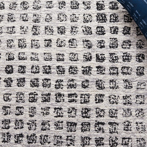 Safavieh Ebony 203 Checkered Hand Tufted Modern Rug Silver / Black 5' x 8'