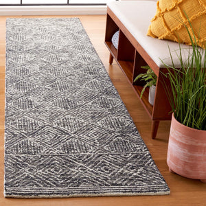 Safavieh Ebony 204 Hand Tufted Geometric Rug Silver / Black 4' x 6'