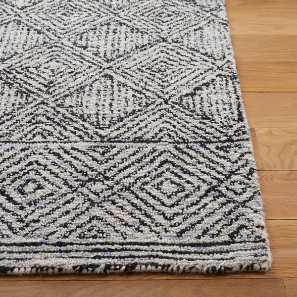 Safavieh Ebony 204 Hand Tufted Geometric Rug Silver / Black 4' x 6'