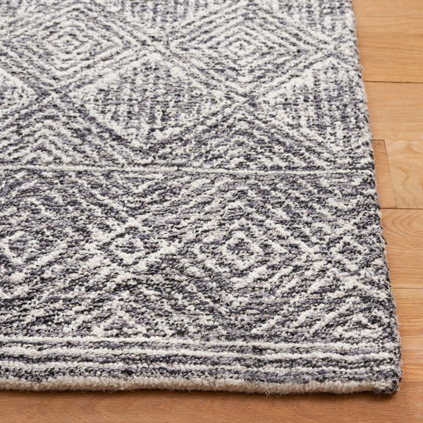 Safavieh Ebony 204 Hand Tufted Geometric Rug Charcoal / Ivory 4' x 6'