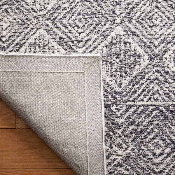Safavieh Ebony 204 Hand Tufted Geometric Rug Charcoal / Ivory 5' x 8'