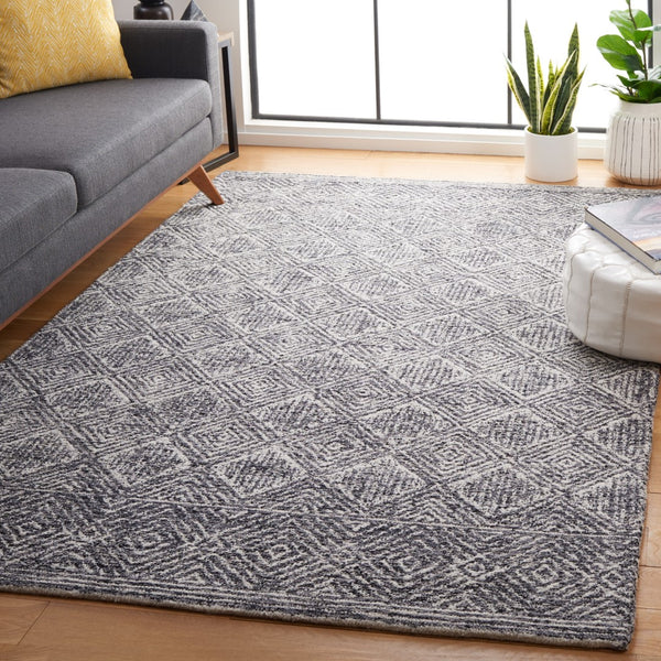 Safavieh Ebony 204 Hand Tufted Geometric Rug Charcoal / Ivory 5' x 8'