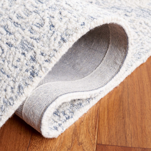 Safavieh Ebony 206 Hand Tufted Traditional Rug Grey / Ivory 4' x 6'