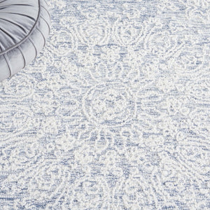 Safavieh Ebony 206 Hand Tufted Traditional Rug Grey / Ivory 5' x 8'