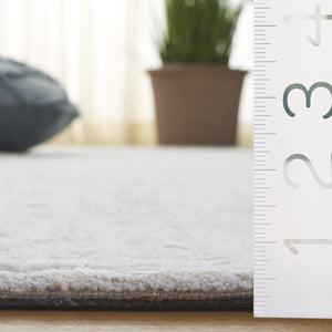 Safavieh Ebony Luxurious Hand-tufted Runner Rug - Modern Elegance In Warm Tones For Your Contemporary Home Silver ,Ivory 80% Wool,20% Cotton Ebn216g-5