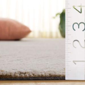 Safavieh Ebony Hand-tufted Wool-cotton Area Rug - Elegant Modern Design For Cozy Living Spaces And Decor Ivory ,Beige 80% Wool,20% Cotton Ebn217a-5