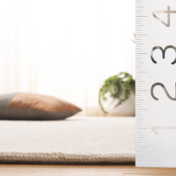 Safavieh Ebony Hand-tufted Wool & Cotton Runner Rug - Elegant Green And Ivory Design For Timeless Charm Green ,Ivory Wool & Cotton Ebn230f-5