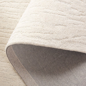 Safavieh Ebony Hand-tufted Wool & Cotton Runner Rug - Elegant Green And Ivory Design For Timeless Charm Green ,Ivory Wool & Cotton Ebn230f-5