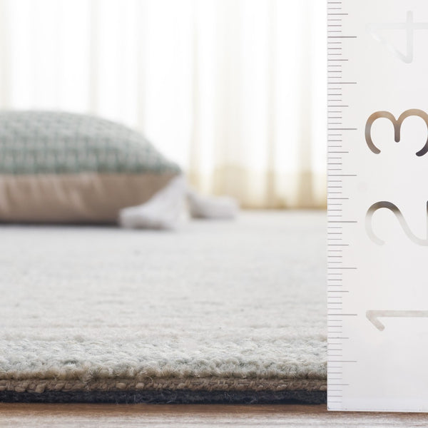 Safavieh Ebony Hand-tufted Area Rug In Grey And Ivory - Luxurious Wool, Modern Design For Any Space Grey ,Ivory Indian Wool Pile Ebn275f-4