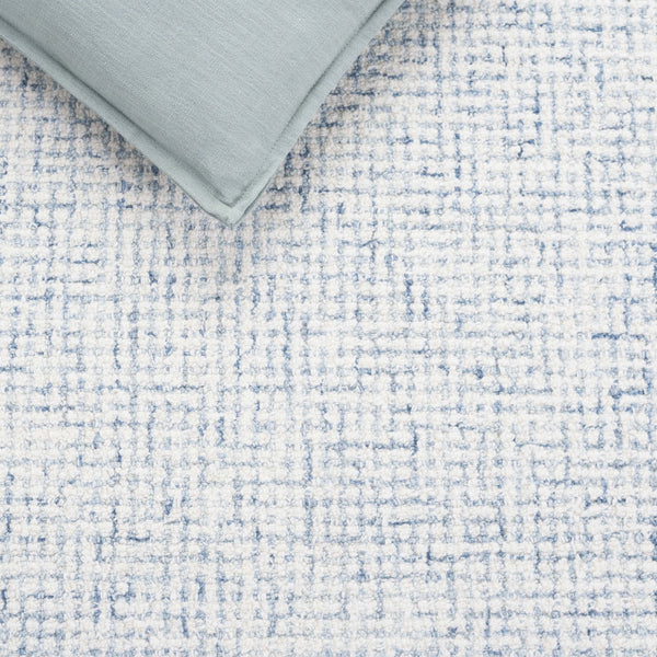 Safavieh Ebony Hand Tufted Indian Wool Pile Runner Rug - Elegant Home Accent For Hallways & Narrow Spaces Blue ,Ivory Indian Wool Pile Ebn277m-5