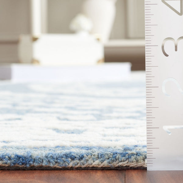 Safavieh Ebony 306 EBN306 Hand Tufted  Rug Ivory / Navy EBN306N-8