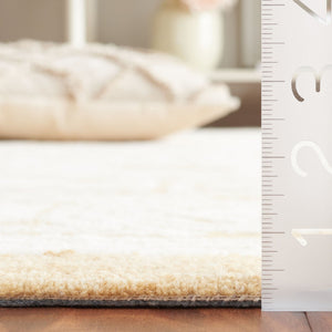 Safavieh Ebony 310 EBN310 Hand Tufted  Rug Ivory / Gold EBN310D-8