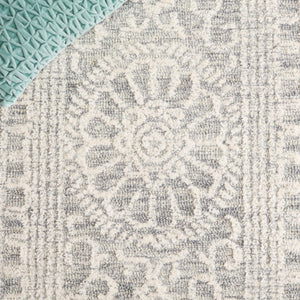 Safavieh Ebony 310 EBN310 Hand Tufted  Rug Ivory / Grey EBN310F-8