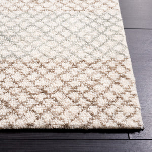 Safavieh Ebony 352 Hand Tufted  Rug Ivory / Beige 6' x 6' Round