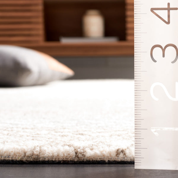 Safavieh Ebony 352 EBN352 Hand Tufted  Rug Ivory / Beige EBN352B-8