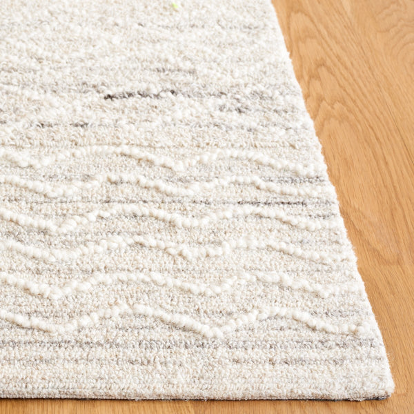 Safavieh Ebony 356 Hand Tufted  Rug Light Grey / Ivory 6' x 6' Round