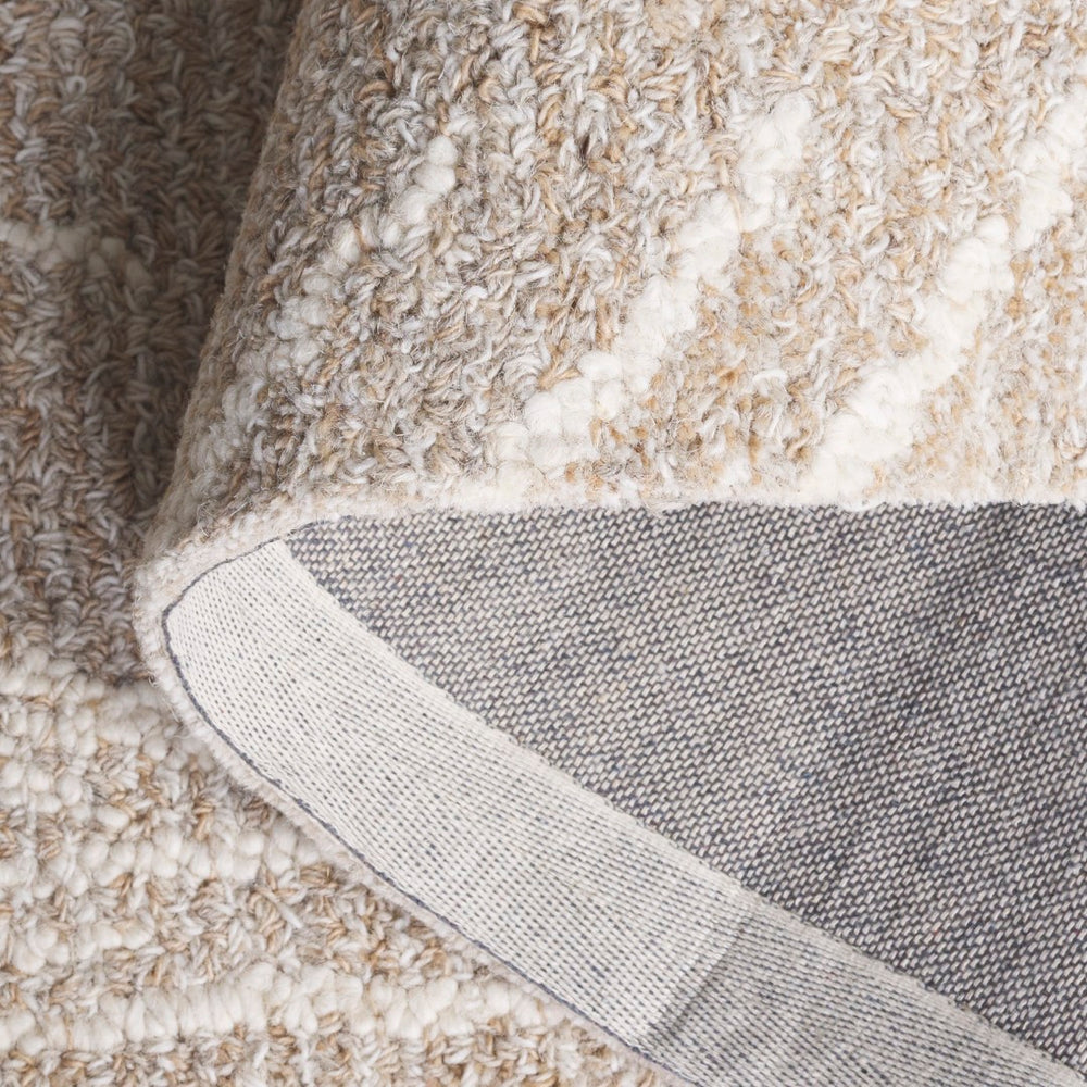 Safavieh Ebony Hand-tufted Wool And Cotton Rug For Modern Elegance - Perfect For Minimalist Home Decor Grey ,Ivory 80% Wool,20% Cotton Ebn367f-6sq