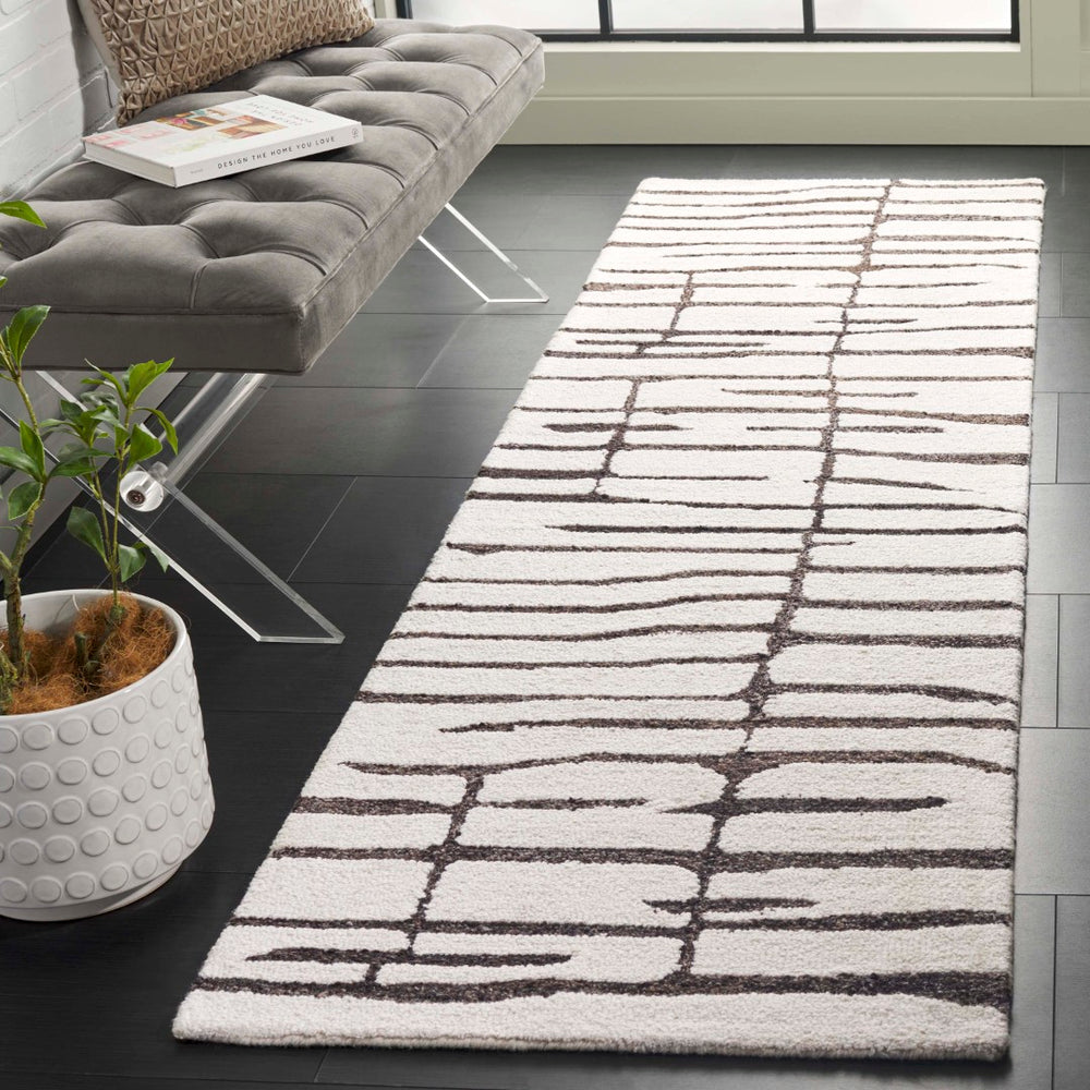 Safavieh Ebony Modern Hand-tufted Area Rug - Chic Abstract Design For Stylish Home Decor Enhancement Ivory ,Dark Brown 80% Wool,20% Cotton Ebn406t-29