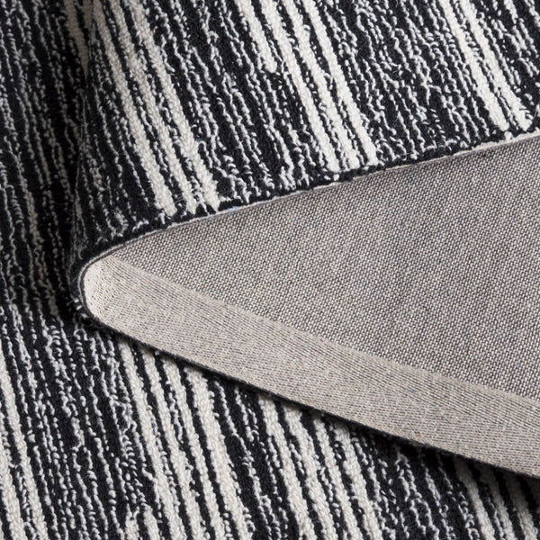 Safavieh Ebony Hand-tufted Area Rug - Luxurious Wool Blend With Striped Design For Timeless Home Elegance Black ,Ivory 80% Wool % 20% Cotton Ebn526z-6