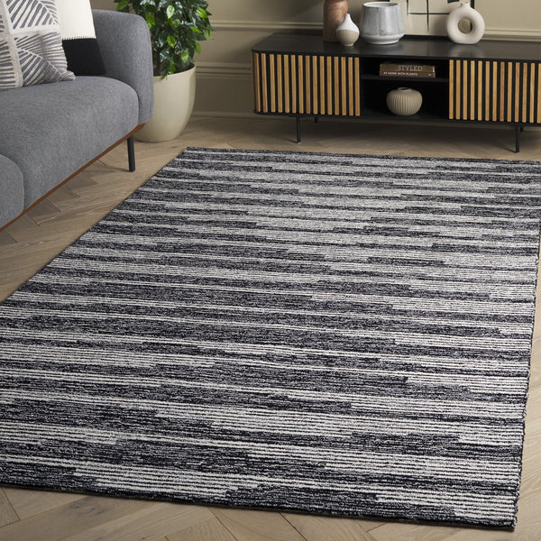 Safavieh Ebony Hand Tufted Area Rug - Luxurious Runner For Hallways, Crafted In India With Premium Materials Black ,Ivory 80% Wool % 20% Cotton Ebn526z-5