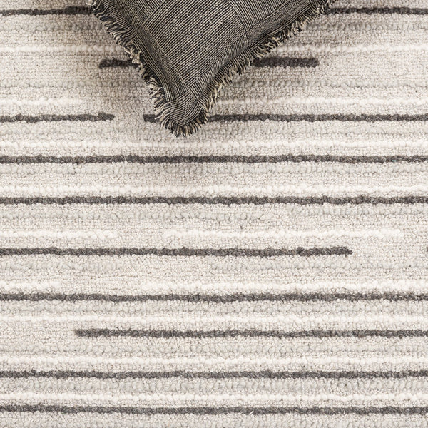 Safavieh Ebony Hand-tufted Runner Rug - Luxurious Gray And Black Design For Stylish Hallways And Spaces Grey ,Black 80% Wool % 20% Cotton Ebn527f-5