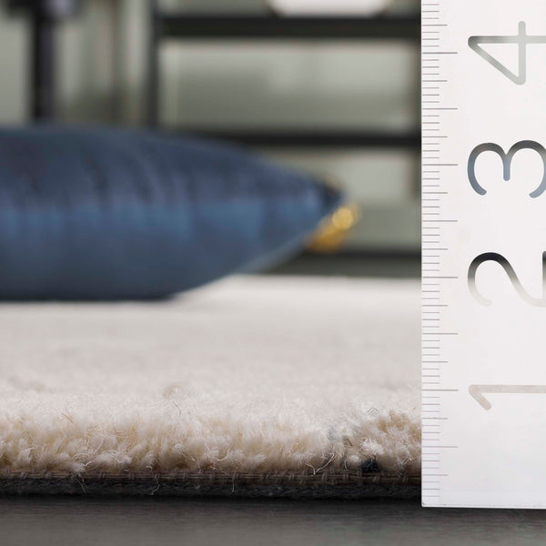 Safavieh Ebony Hand-tufted Runner Rug - Elegant Abstract Design In Soft Wool Blend For Modern Home Décor Ivory ,Grey 80% Wool,20% Cotton Ebn533a-5