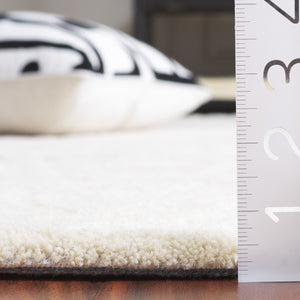 Safavieh Ebony Modern Hand-tufted Area Rug – Elegant Runner For Hallways, Entryways, And Home Decor Luxury Ivory 80% Wool,20% Cotton Ebn550a-5