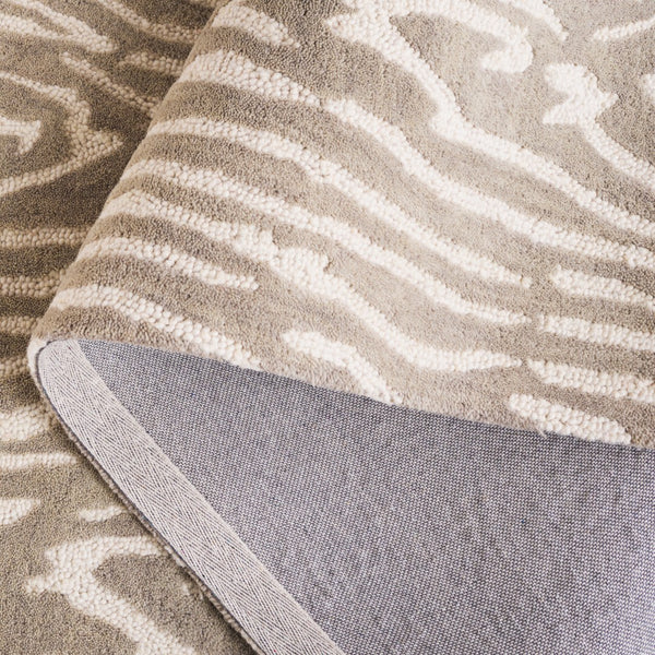 Safavieh Ebony Hand-tufted Area Rug: Luxurious Wool Blend, Modern Design, Perfect For Home Decor Elegance Grey ,Ivory 80% Wool,20% Cotton Ebn550f-8