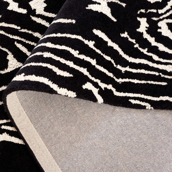 Safavieh Ebony Hand-tufted Area Rug: Luxurious Wool Blend, Modern Design, Perfect For Home Decor Elegance Black ,Ivory 80% Wool,20% Cotton Ebn550z-8