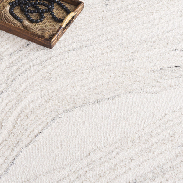 Safavieh Ebony Hand Tufted Runner Rug - Luxurious Ivory And Beige Design For Modern Home Décor Elegance Ivory ,Light Grey 80% Wool,20% Cotton Ebn551g-5