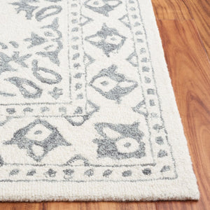 Safavieh Ebony Hand-Tufted Wool Oriental Accent Rug in Ivory and Grey for Bedroom or Entryway EBN650A-3