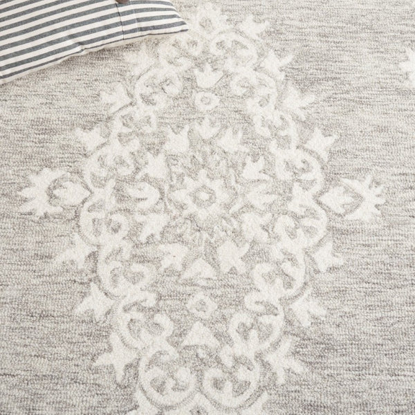 Safavieh Ebony Hand Tufted Wool Cotton Oriental Rug Artisan Crafted Grey Ivory Indoor Accent EBN650F-4