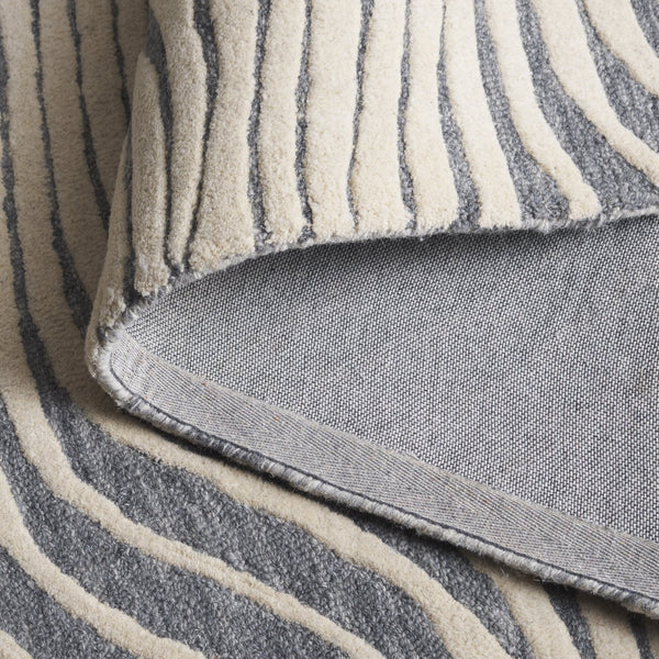 Safavieh Ebony Hand-tufted Area Rug – Luxurious Wool & Cotton Blend For Modern Living Spaces, 6x9 Ft Grey ,Ivory 85% Wool,15% Cotton Ebn707f-28