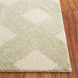 Safavieh Ebony Hand Tufted Area Rug - Luxurious Wool & Cotton Blend With Sophisticated Diamond Pattern Design Green ,Ivory 80% Wool 20% Cotton With Latex Ebn752y-6sq
