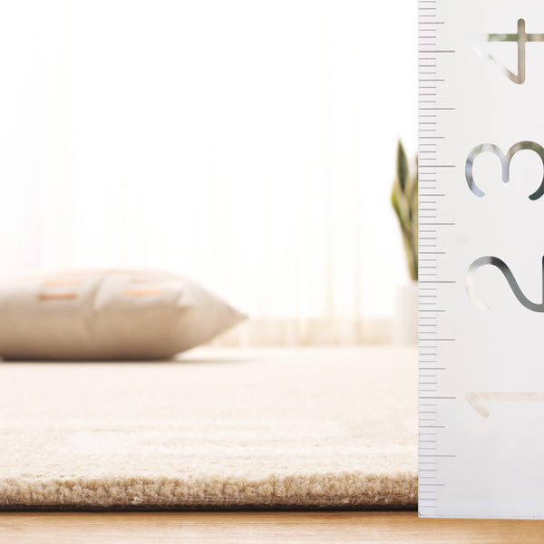 Safavieh Ebony Hand-tufted Runner Rug - Luxurious Wool Blend With Timeless Greek Key Design For Elegant Spaces Beige ,Ivory 80% Wool 20% Cotton Ebn780b-5