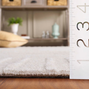 Safavieh Ebony Hand-tufted Area Rug - Luxurious Wool-cotton Blend, Elegant Design For Any Living Space Ivory Wool & Cotton Ebn820a-4