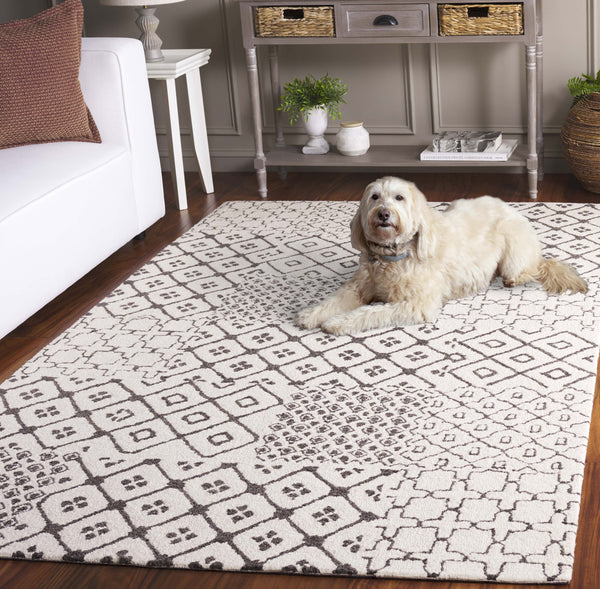 Safavieh Ebony Hand-Tufted Wool-Cotton Runner Rug In Ivory & Grey — Geometric Boho Texture For Hallways 2'-3" x 8'-0" EBN821F-28