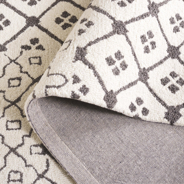 Safavieh Ebony Hand-Tufted Wool-Cotton Rug In Ivory & Grey — Timeless Geometric Design, Plush 1/2" Pile Comfort 3'-0" x 5'-0" EBN821F-3